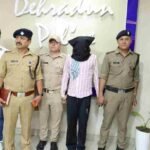 1 वर्ष पूर्व राजपुर में हुई हत्या की घटना का मास्टरमाइंड 50 हज़ार का ईनामी अभियुक्त आया दून पुलिस की गिरफ्त में, प्रोपर्टी विवाद के चलते अभियुक्त द्वारा सुपारी देकर कराई थी अपने सौतेले भाई की हत्या